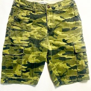 Boys camo cargo shorts Abercrombie and Fitch size 15/16